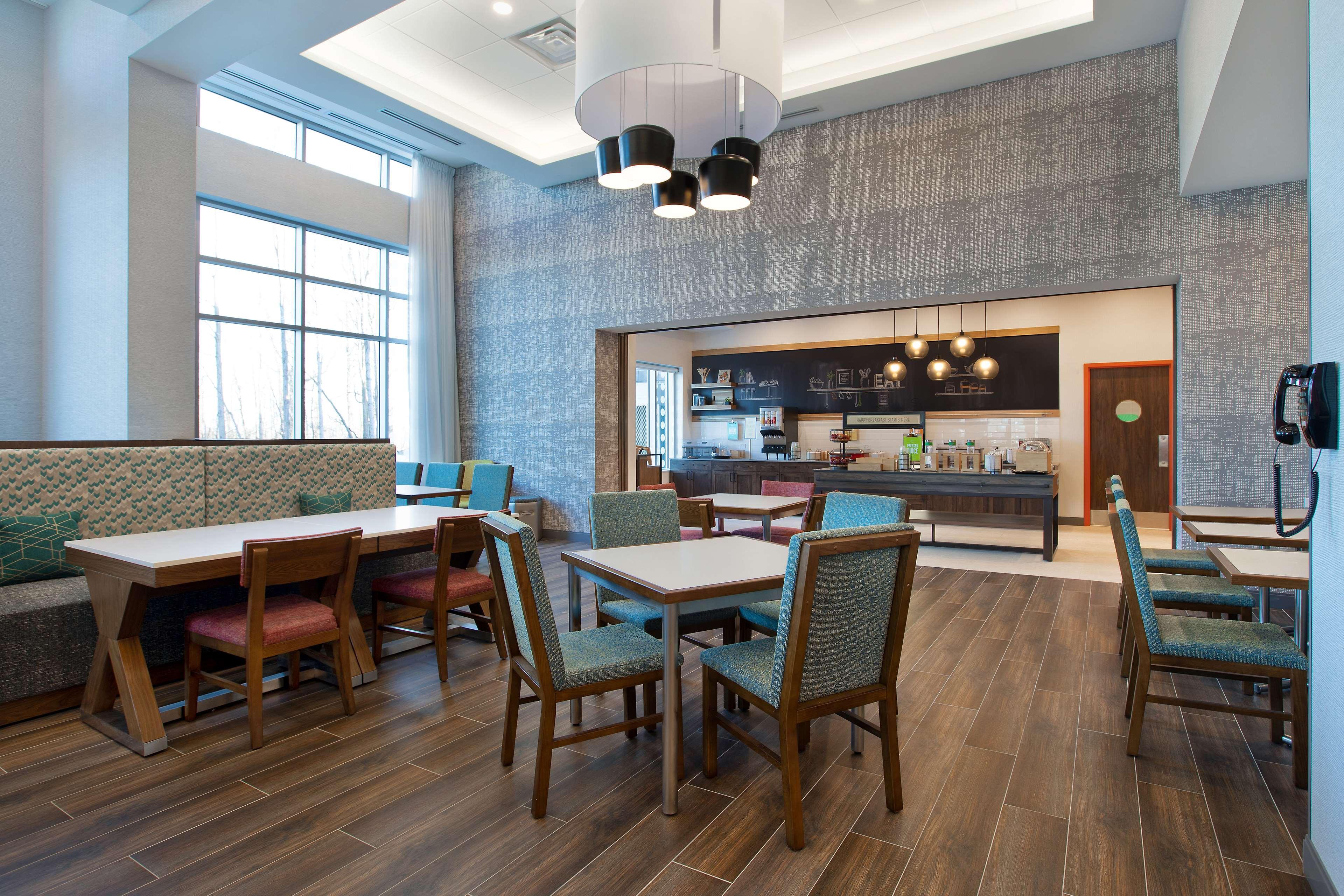 Hampton Inn & Suites Ottawa West, Ontario, Canada Exterior foto